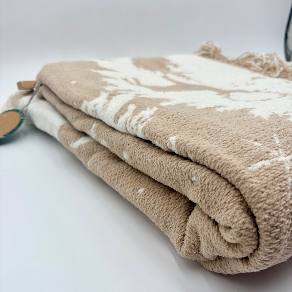 Aspen Decorative Christmas Throw Blanket Neutral Tan Cream Trees Deer Cabin - Picture 6 of 9